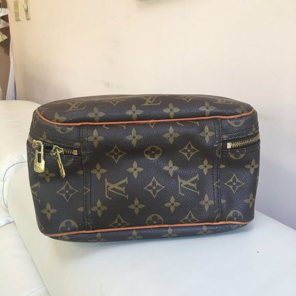 **SOLD PLEASE DO NOT BUY**Louis Vuitton Excursion Tote Bag - Picture 6 of 13